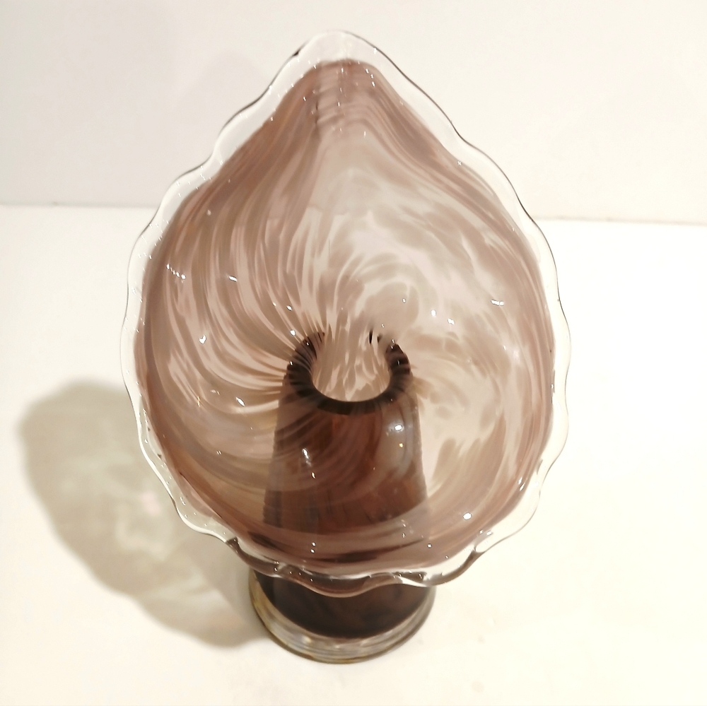 Vintage Mauve Blown Glass Vase - Picture 2 of 9